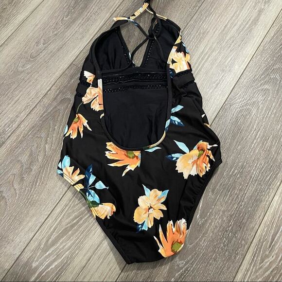 Ella Moss black floral halter one piece swimsuit size medium - Picture 4 of 7